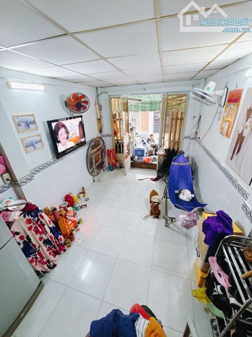📣Bán nhà Mặt tiền đường số Q4 , chỉ 5.5 tỏi 💸 - 4