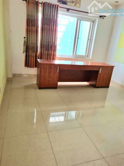 Bán nhà khu 27-43 Cộng Hòa – Nguyễn Thái Bình, P4. DT 4,5x20m 88m2. 4 tầng cứng cáp - 4
