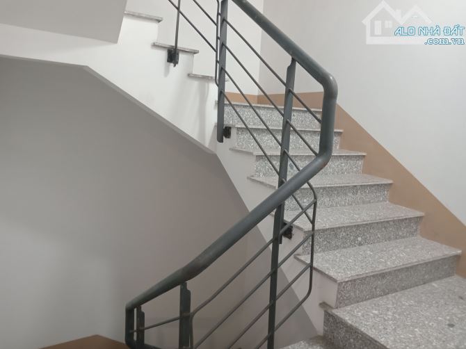 Bán toà nhà dòng tiền 10 tỷ/năm mặt phố Vũ Tông Phan DT 420m2 x 10 tầng MT 15m, Giá 200 tỷ - 4