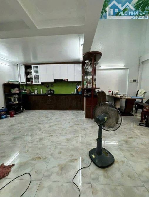 Bán căn thổ cư ô tô đỗ cổng, dân xây chắc chắn,1 nhà ra phố, cạnh bãi để ô tô - 4
