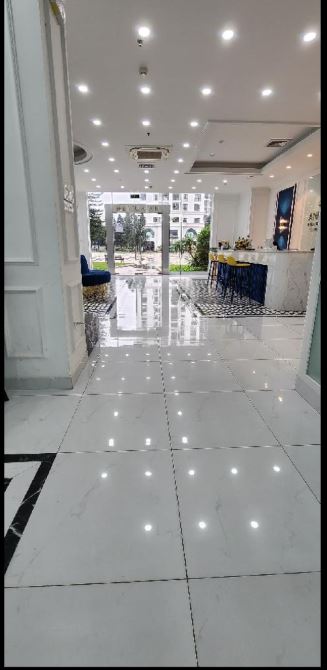 35.8 Tỷ/231 M2/ Tầng 1 shophouse Chân đế Chung cư. Royocity - 5