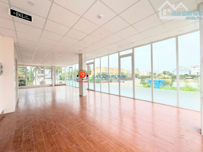 Cho thuê tòa văn phòng góc 2MT Trần Não,Quận 2 - 5