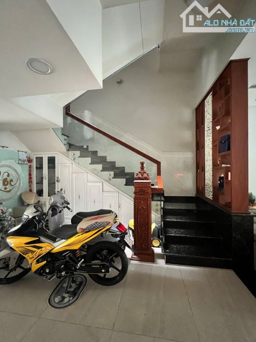 Nhà trệt, 2 lầu đường 25m Nguyễn Thị Sóc, 6x22m, giá 10.3 tỷ - 5