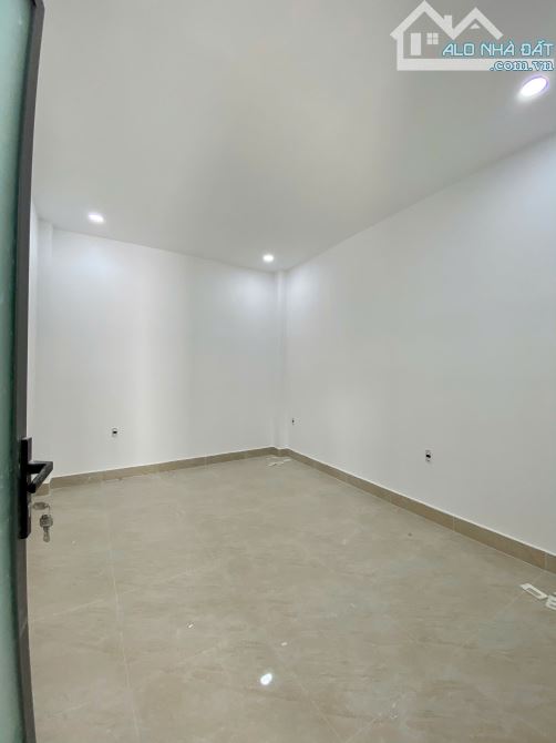 KHU VIP PHÚ NHUẬN - HẺM XE HƠI TRẦN KẾ XƯƠNG - 50M2 (3.3M x 14M) 3 TẦNG BTCT - CHỈ 5.X - 5