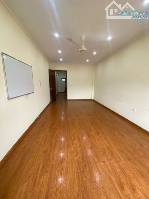 cho thuê nhà nguyên căn 50m² x 7 tầng, mặt tiền 4m, mặt phố Trần Tử Bình, trung tâm quận - 5