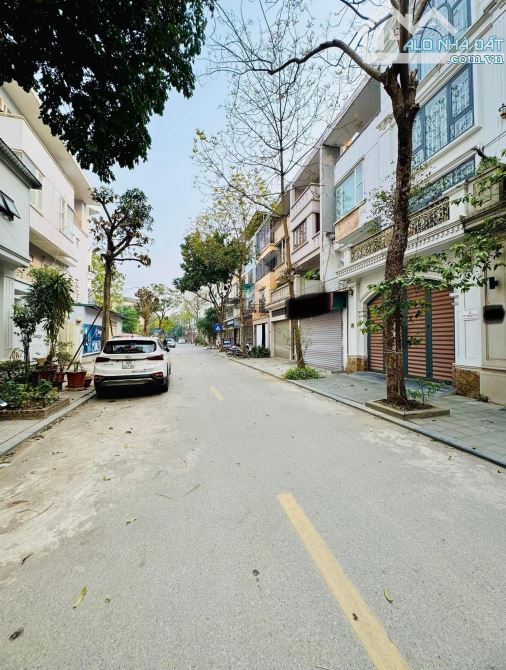 CĂN HUỲNH THÚC KHÁNG VỊ TRÍ ĐẸP NHẤT PHỐ 58M2 - 6 TẦNG - 5M MẶT TIỀN - 32 TỶ - PHÂN LÔ - 5