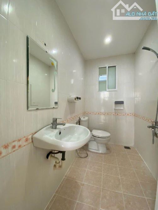 BÁN NHÀ 3 LẦU NGUYỄN VĂN NGHI – HẺM XE HƠI – 40M² – GIÁ CHỈ 3.52 TỶ - 5