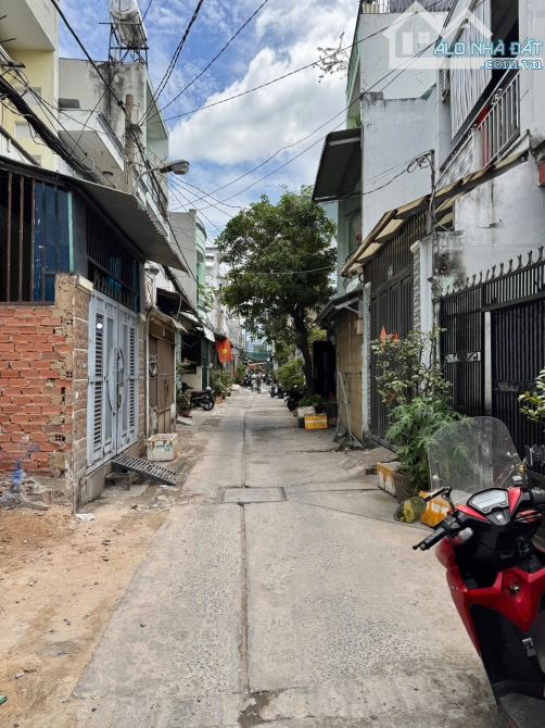✨ 4 TẦNG 45M2 (Ngang 4M x Dài 11.5M) SÁT CHỢ GÒ XOÀI, HẺM 6M THÔNG XE HƠI NGỦ NHÀ - 5,7 TỶ - 5