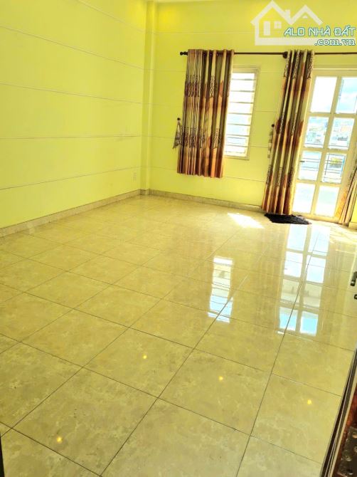 Bán nhà khu 27-43 Cộng Hòa – Nguyễn Thái Bình, P4. DT 4,5x20m 88m2. 4 tầng cứng cáp - 5