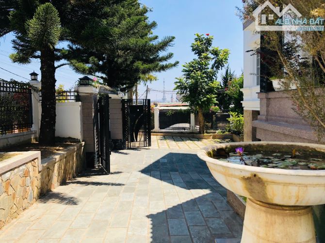 VILLA SÂN VƯỜN 434M2 NGANG 21M, 10P 11WC 2 MẶT TIỀN HẺM ÔTÔ TRIỆU VIỆT VƯƠNG P4 GIÁ 24 TỶ - 6