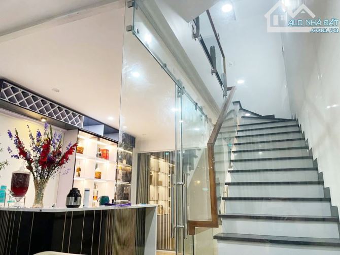 Nhà đẹp gốc dân khu TĐC Đằng Hải - Tuyến 3 Lê Hồng Phong. DT 81m2 x 4T. Hướng ĐN - 6