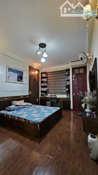 Ngon nhất ngõ 91 Nguyễn Chí Thanh, PL ô tô vỉa hè, 40m2*5T chào 15.8 tỷ - 6