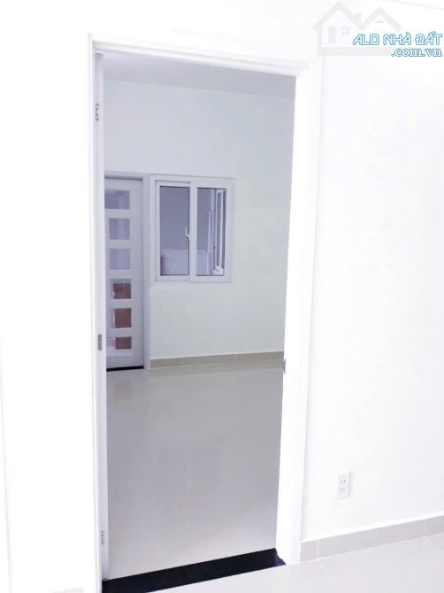 Chung Cư Nguyễn Phúc Nguyên,P10,Quận 3: Rộng 81m2, 2p ngủ,13tr - 6
