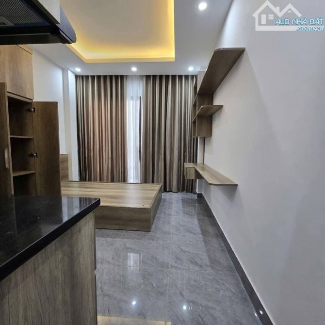 Chính chủ bán chung cư mini phố Tôn Thất Tùng, dt 1 tỷ/năm, 12 phòng khép kín, thang máy - 7