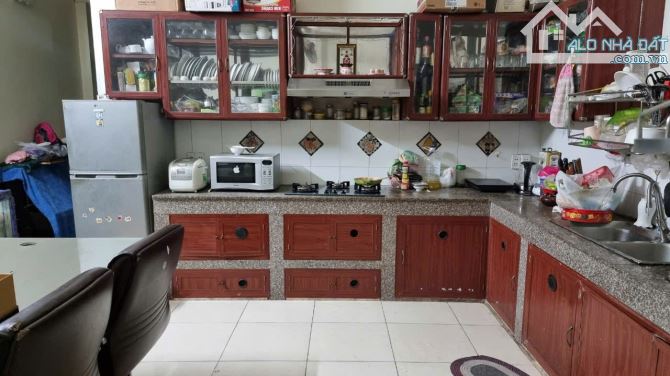 Nhà 3 lầu đường 8m Lê Thị Hoa ngay Chợ Khiết Tâm KCN Sóng Thần Thủ Đức 112m hơn 6 tỷ - 7