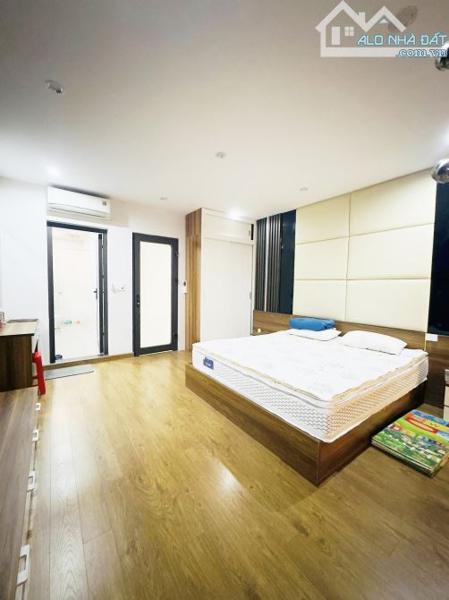 Nhà đẹp gốc dân khu TĐC Đằng Hải - Tuyến 3 Lê Hồng Phong. DT 81m2 x 4T. Hướng ĐN - 7