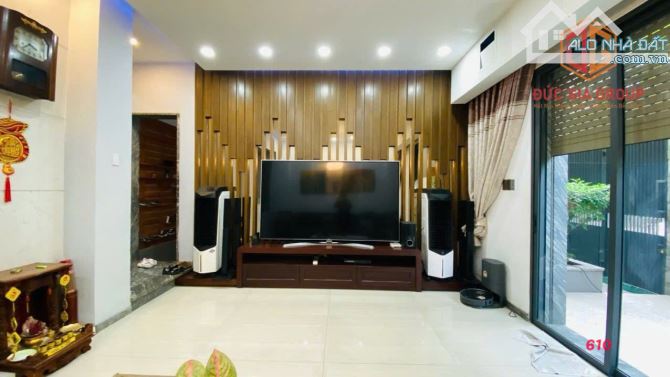 Bán biệt thự khu dân cư D2D, gần trục chính đường D9 sổ hồng hoàn công 468m2 sàn giá 19 tỷ - 7