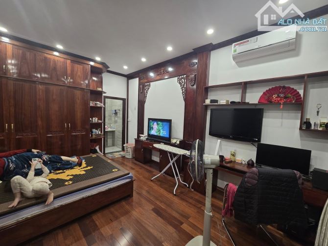BIỆT THỰ LÔ GÓC 44 TỶ 120m 5 TẦNG MT 8m THANG MÁY Ô TÔ TRÁNH TRẦN QUỐC HOÀN CẦU GIẤY - 8