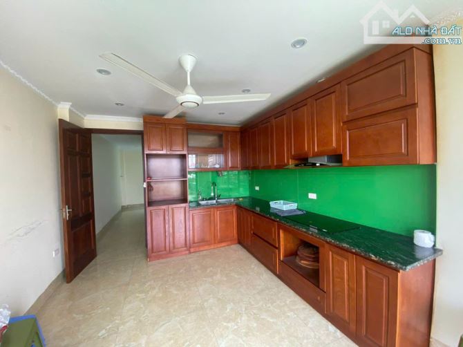cho thuê nhà nguyên căn 50m² x 7 tầng, mặt tiền 4m, mặt phố Trần Tử Bình, trung tâm quận - 8
