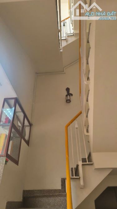 Nhà 3 lầu đường 8m Lê Thị Hoa ngay Chợ Khiết Tâm KCN Sóng Thần Thủ Đức 112m hơn 6 tỷ - 8