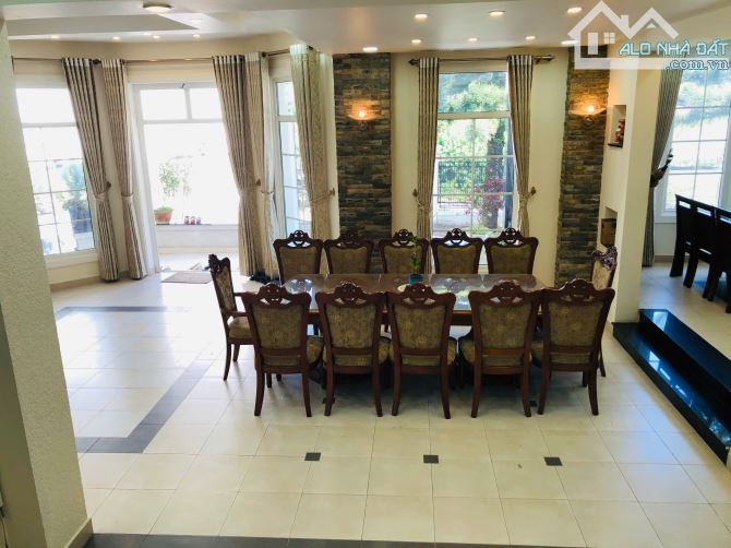 VILLA SÂN VƯỜN 434M2 NGANG 21M, 10P 11WC 2 MẶT TIỀN HẺM ÔTÔ TRIỆU VIỆT VƯƠNG P4 GIÁ 24 TỶ - 9