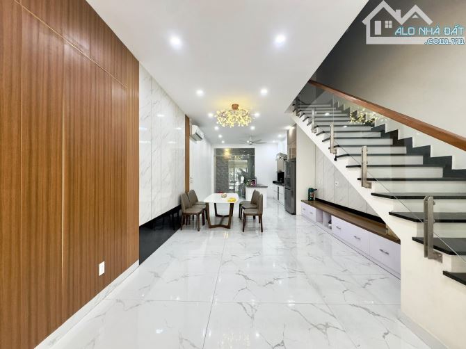 Nhà đẹp gốc dân khu TĐC Đằng Hải - Tuyến 3 Lê Hồng Phong. DT 81m2 x 4T. Hướng ĐN - 9