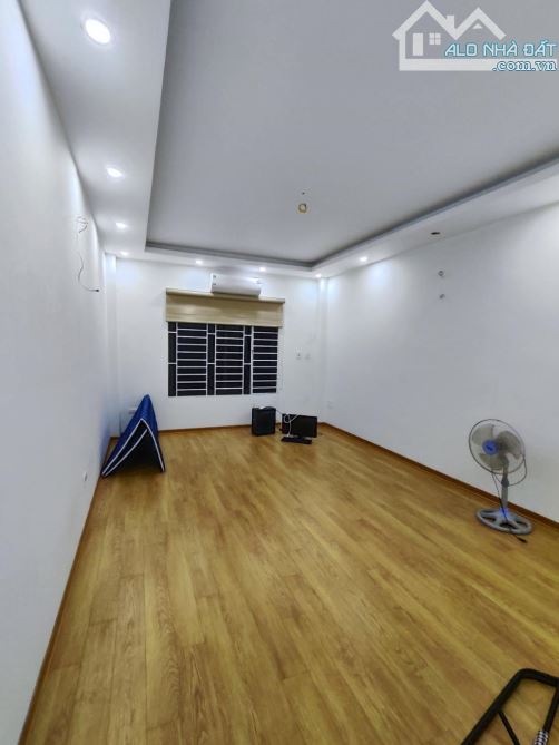 Mỹ Đình. 38m. 6 tầng. Nhà đẹp. Thoáng.Full nội thất. Nhỉnh 8tỷ - 9