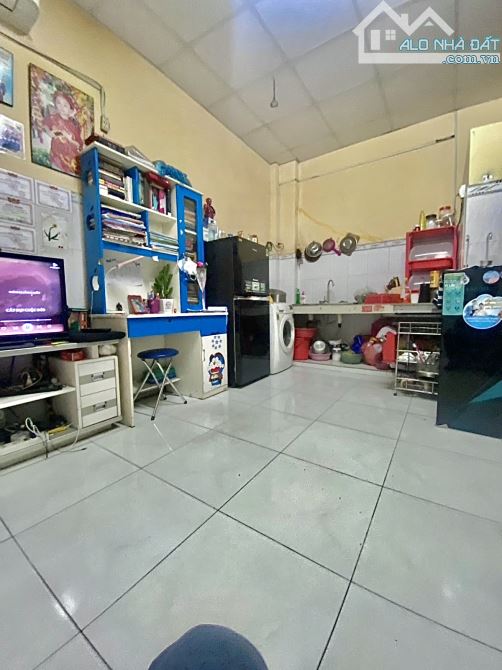 ✨ CHỈ 1,98 TỶ - 2 TẦNG ĐÚC, DT: 20M2 (4M x 6.5M), SỔ HỒNG RIÊNG, cách vài căn ra MẶT TIỀN