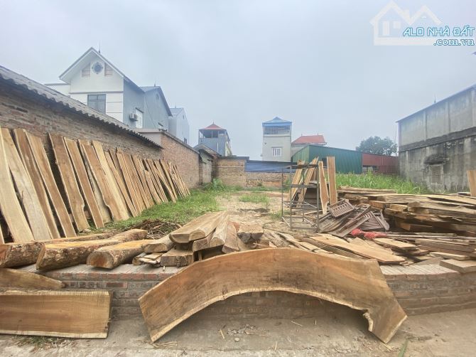 BÁN NHANH LÔ ĐẤT ĐẸP TẠI THANH TRÍ, MINH PHÚ, SÓC SƠN. MẶT TIỀN RỘNG, FULL THỔ CƯ