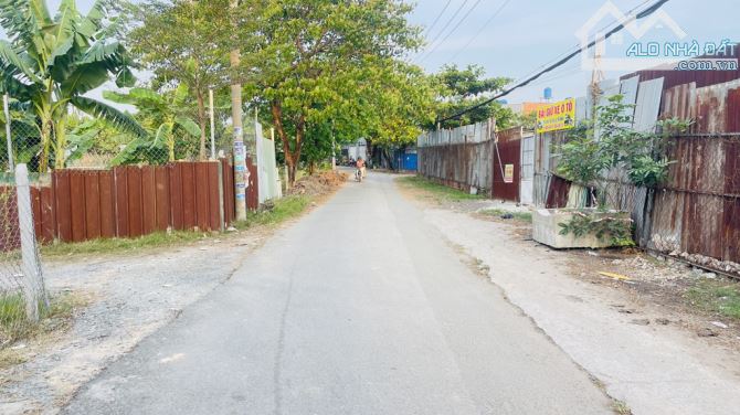 Cơ Hội Vàng! 3018m2 Đất CLN Bình Chánh, Lê Thị Dung - Chỉ 23 tỷ, Sổ Hồng, Đường 10m!