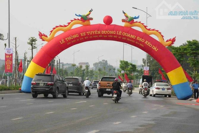 LÊ QUANG ĐẠO THÔNG XE - DI CHUYỂN HÀ ĐÔNG LÊN MỸ ĐÌNH CHỈ VÀI PHÚT -  BÁN CĂN LOUIS CITY