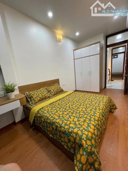 NGUYỄN LƯƠNG BẰNG ĐỐNG ĐA 32m2 4T 6.45 TỶ GẦN HỒ