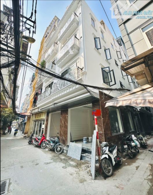 Định Công Thượng 42n2m xây 5 tầng,lô góc,ô tô. Giá hợp lý