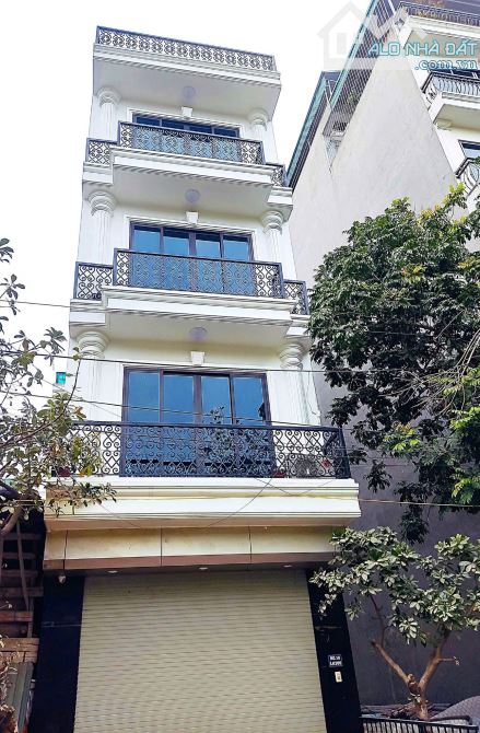 Hàng hiếm! Biệt thự giữa làng Triều Khúc. Lô góc, view công viên, MT 5m thoáng vĩnh viễn