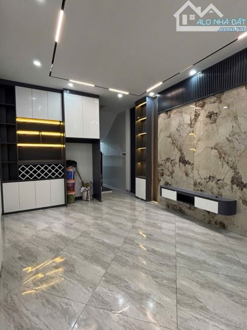 CƠ HỘI SỞ HỮU NHÀ RIÊNG GIÁ TỐT – KIM GIANG – 4 TẦNG CHỈ VỚI GIÁ NHÀ TRỌ