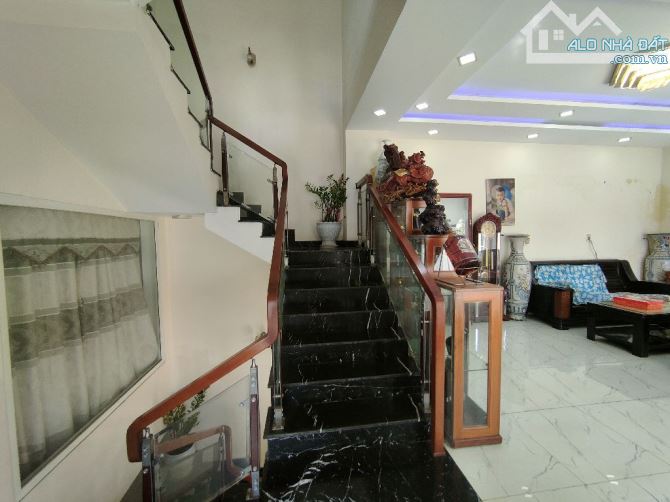🎉🎉NHÀ 3 TẦNG 2 MẶT TIỀN KINH DOANH CỰC ĐỈNH- NGUYỄN ĐÌNH TỨ.