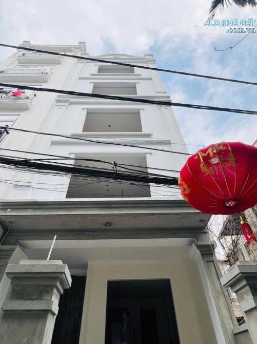 CHCC 7T THANG MÁY MỚI TINH TONG KINH DOANH VP GẦN MP VÕNG THỊ TÂY HỒ 100M2 MT 5.5M 28 TỶ
