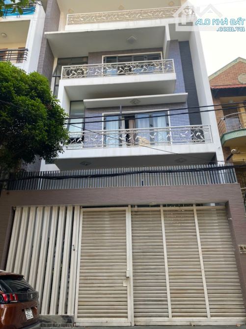 Bán nhà Biệt thự Nguyễn Minh Hoàng DT 8x17m đường trước nhà 12m giá 36 TỶ TL