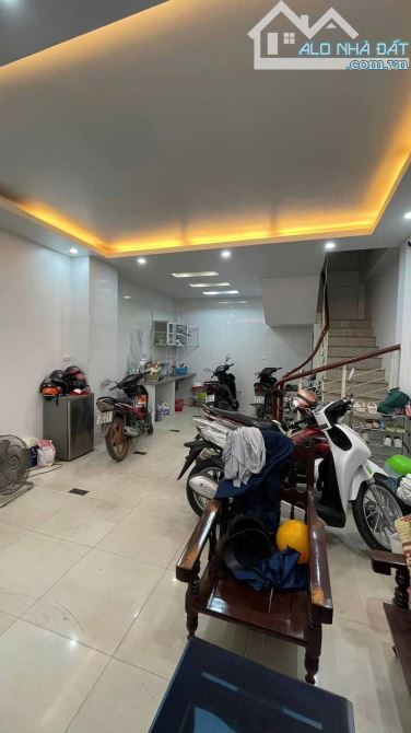 Siêu phẩm nhà đẹp kim giang, mặt ngõ ô tô, mặt tiền gần 5m, 37m2, 3 tầng, 8,85 đồng.