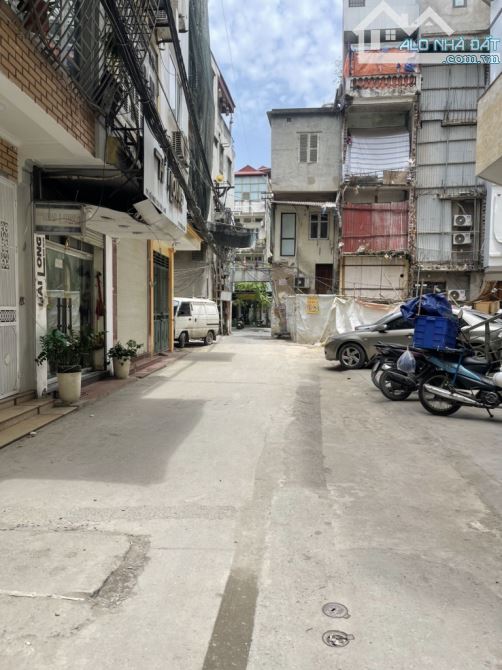 Bán nhà Nguyễn Đình Thi - Tây Hồ 65m2, 4 Tầng, Mt 6m giá 14,6 tỷ.