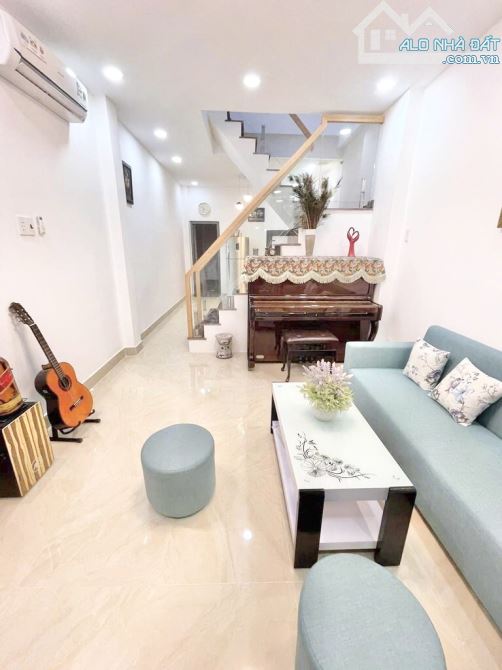 Bán gấp nhà HXH Ngô Tất Tố, gần chợ Thị Nghè - 42m2 - Chỉ 7 tỷ