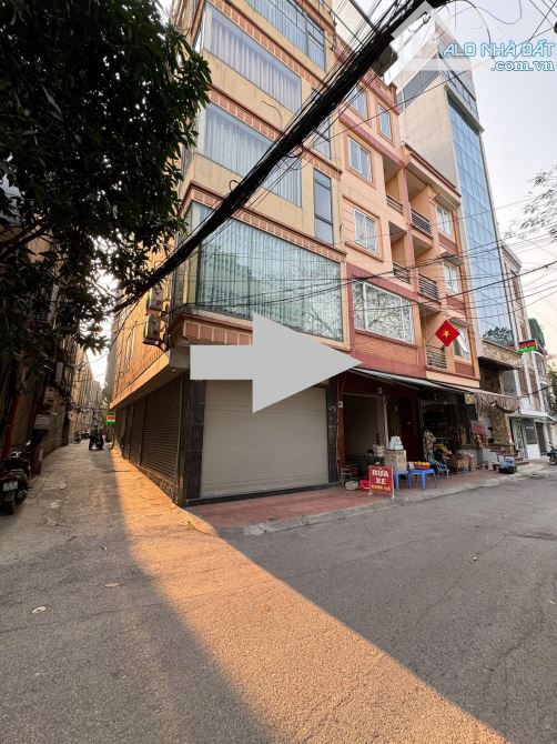Nhà đẹp ở luôn Xuân La Bắc Từ Liêm. Sổ 40m, 7 tầng 4 ngủ MT 4 m lô góc Giá 20 tỷ Ngõ ô tô