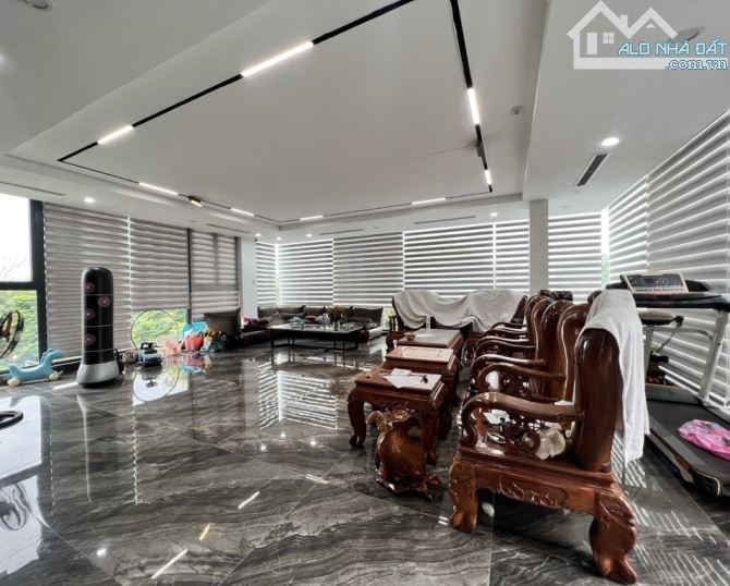 Bán Biệt Thự _Đơn Lập bề thế _ 4 mặt thoáng ,450 m2_5 Tầng , kinh doanh ,Hà phong _Mê linh