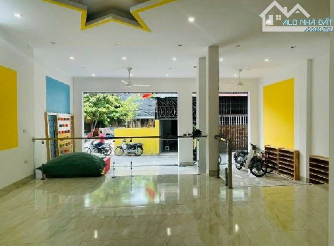 118 m2/ 30 tỷ/ 8 M tiền / xuân Đỉnh/ ô tô chánh