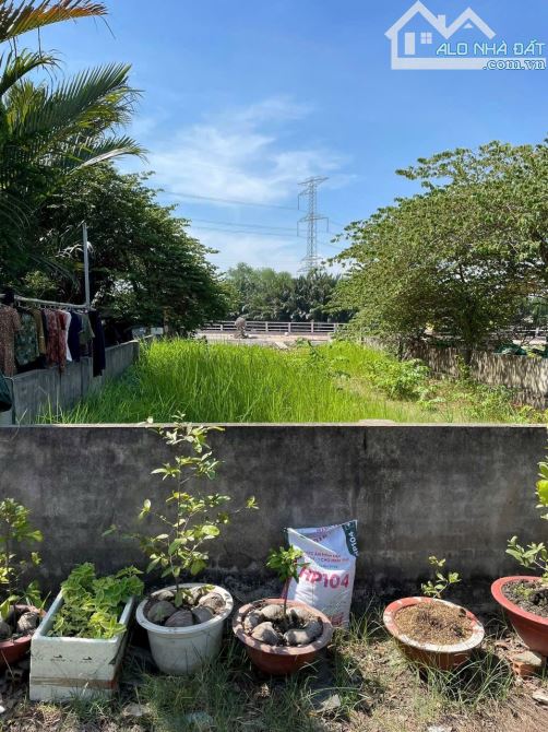 Đất 7tỷ. DT 8 x 37. (270m2) tại Lê Văn Lương. View sông Rạch Tôm