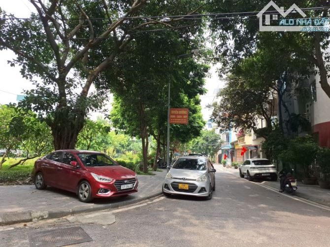 Bán nhà Cổ Linh,Long Biên 5 tầng,80m,mt4.3m vỉa hề,oto tránh nhỉnh 24 tỷ