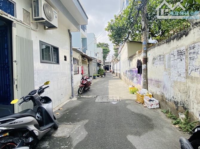 ✨ 4 TẦNG, HẺM XE TẢI THÔNG, chỉ 20M RA MẶT TIỀN, DT: 38M2 (Ngang 7.5M x Dài 5.1M) - 5,6 TỶ - 10