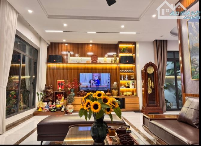 40.8 Tỷ/198 M2/ 9.9 M tiền/ Biệt Thự KĐT Chức Năng Tây Mỗ - 10