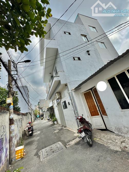 ✨ 4 TẦNG, HẺM XE TẢI THÔNG, chỉ 20M RA MẶT TIỀN, DT: 38M2 (Ngang 7.5M x Dài 5.1M) - 5,6 TỶ - 11