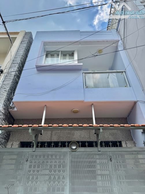 ✨ NHÀ 3 TẦNG BTCT MỚI ĐẸP, HẺM 1/ Ô TÔ ĐỖ CỬA, 42M2 (Ngang 4M x Dài 10.5M) SỔ A4 - 5,5 TỶ - 1